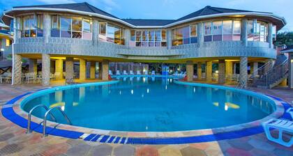 Nokras Riverine Hotel & Spa