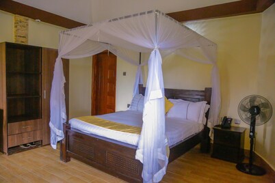 Nokras Riverine Hotel & Spa