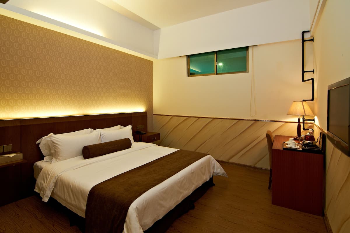 Habitación doble Confort, sin ventanas | Escritorio, cortinas blackout y wifi gratis