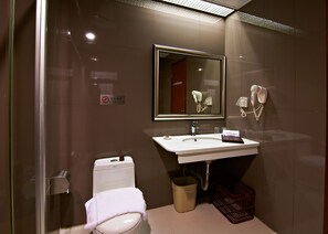 샤워 시설, 무료 세면용품, 헤어드라이어, 슬리퍼