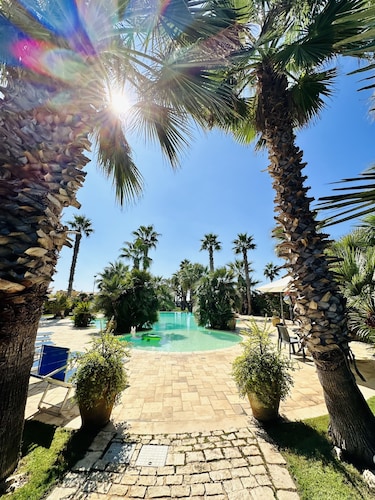 Luxury Villa in Sicily near the Sea with Swimming Pool and Tennis court 