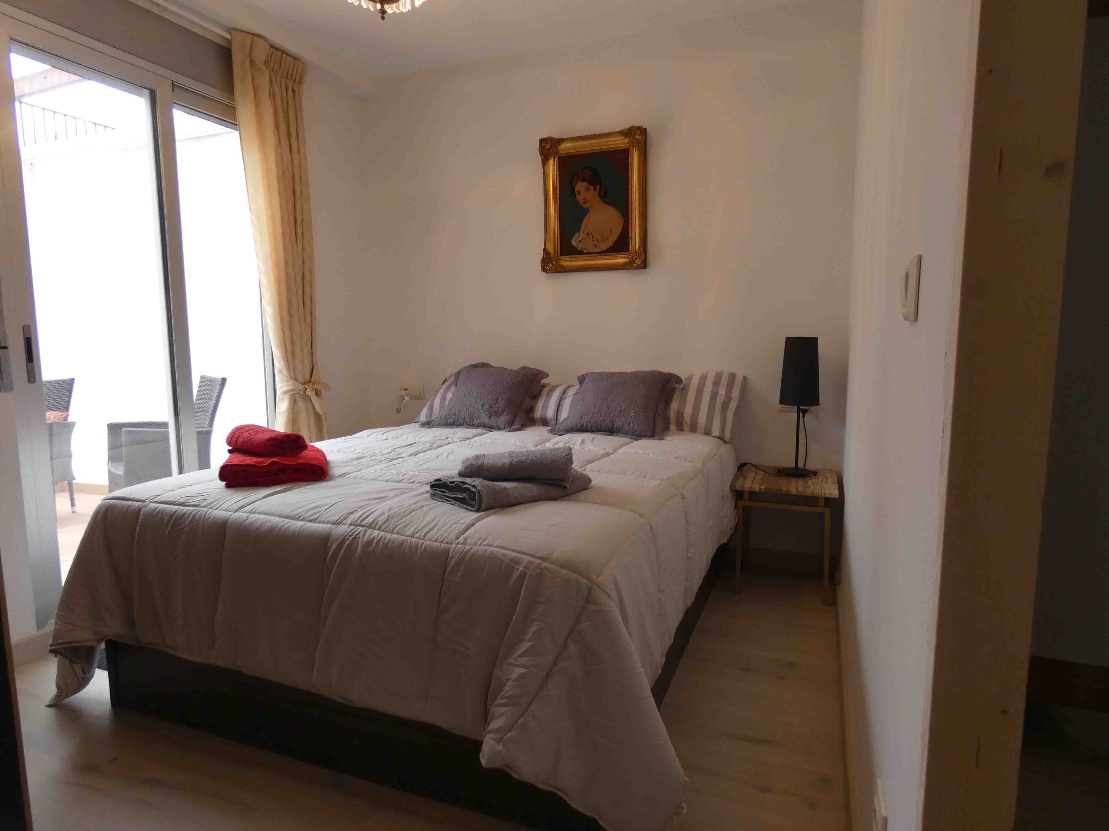 2 chambres, bureau, fer et planche à repasser, Wi-Fi gratuit