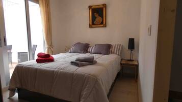 2 chambres, bureau, fer et planche Ă repasser, Wi-Fi gratuit