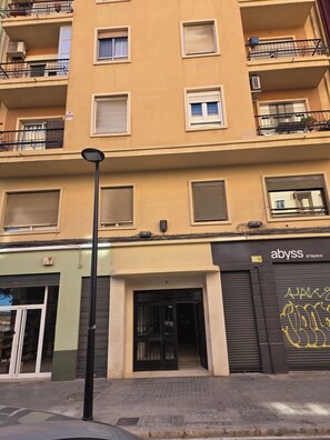 Exterior detail - Urban Oasis & Private Terrace. (València)