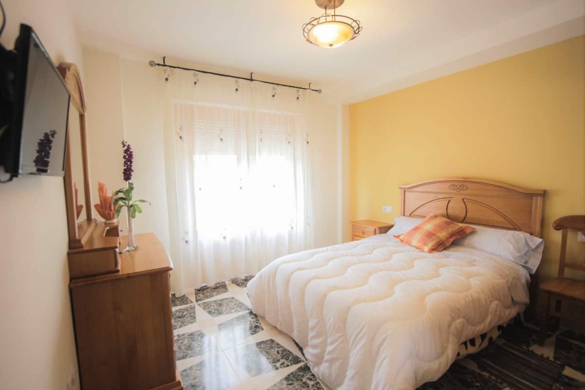Single Room, 1 Double Bed | 5 bedrooms, desk, blackout curtains, iron/ironing board (on request)