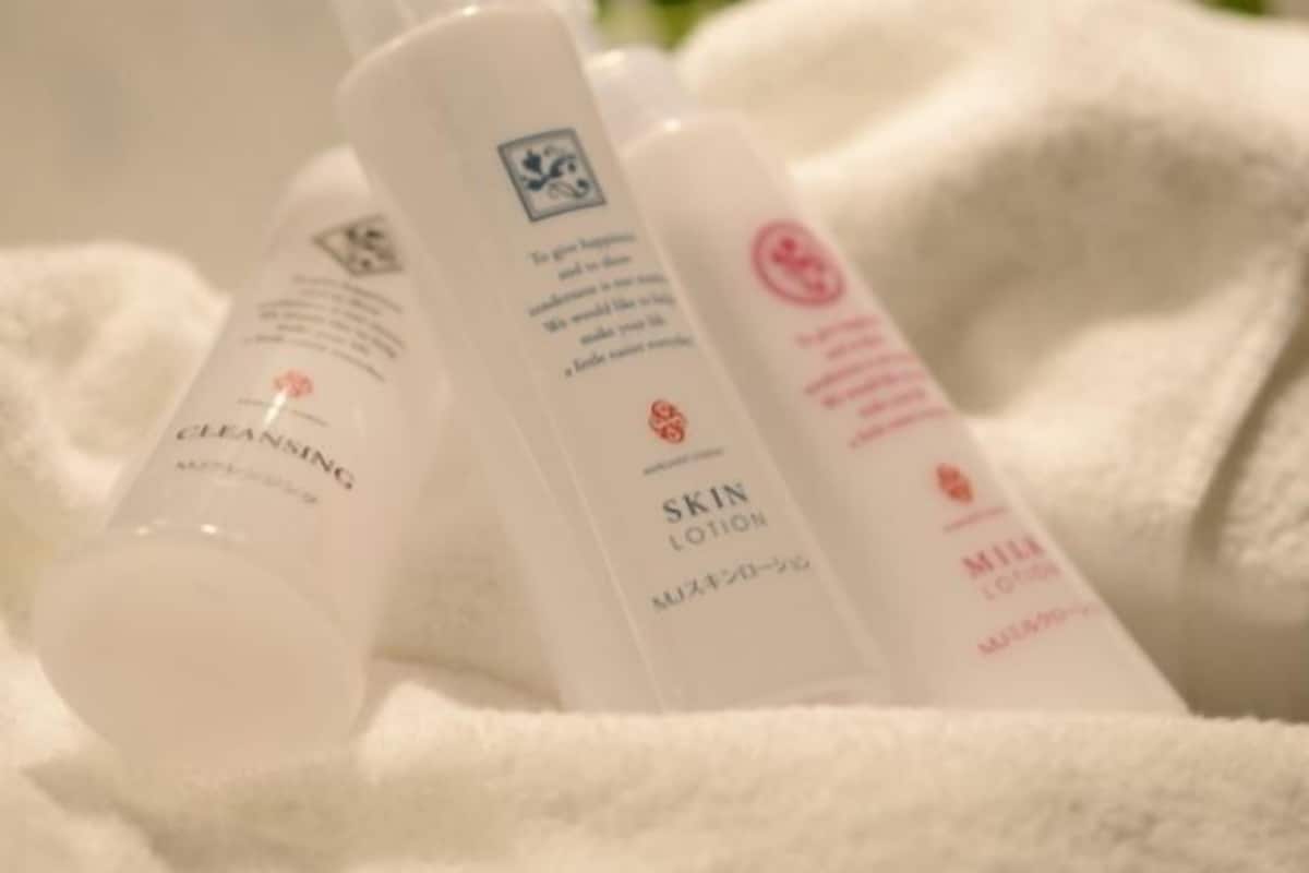 Baignoire et douche séparées, articles de toilette gratuits