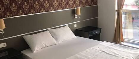 Apartment | Minibar, soundproofing, free cribs/infant beds, free WiFi