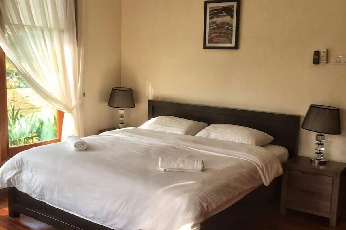 Villa (Dragon) | Peralatan tempat tidur premium, kalis bunyi, seterika/papan seterika 