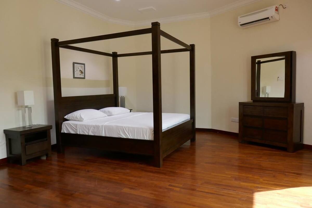 Peralatan tempat tidur premium, kalis bunyi, seterika/papan seterika 