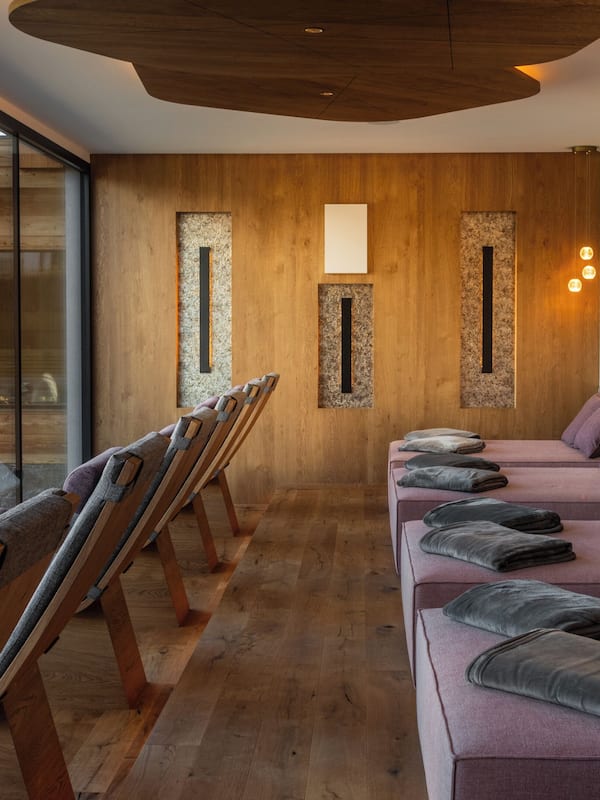 Sauna, poreallas, höyrysauna, turkkilainen sauna, vartalohoitoja