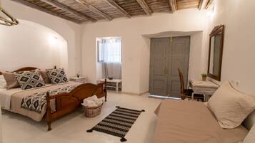 Kamar Keluarga | Minibar, Wi-Fi gratis, dan seprai linen