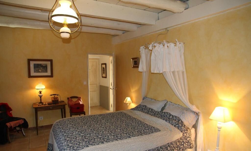 Individually decorated, individually furnished, soundproofing