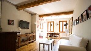 Unclassified image, 5 of 28, button - Artistic Flat in Oltrarno Florence (Florence)