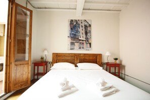 2 Schlafzimmer, Babybetten, kostenloses WLAN, Bettwäsche