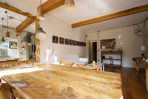 Essbereich im Zimmer