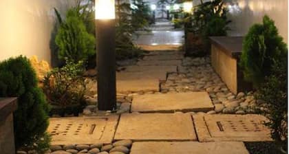 4F8 Princeton bldg North Cambridge Condo