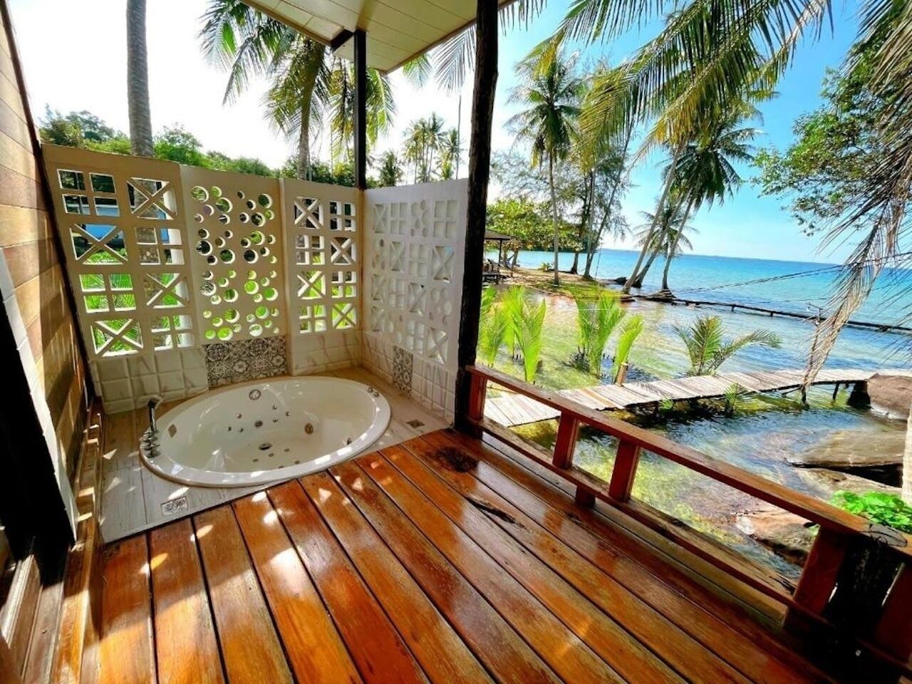 Air-con Bungalow Seaview | ลานระเบียง/นอกชาน