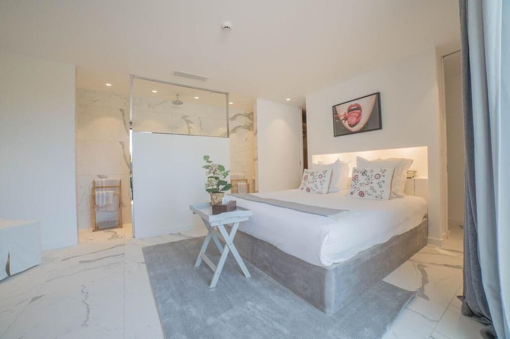 double room (privilege) | minibar, in-room safe, individually decorated, individually furnished