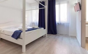 Literie de qualité supérieure, bureau, rideaux occultants, Wi-Fi gratuit