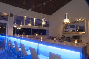 Bar (en la propiedad)