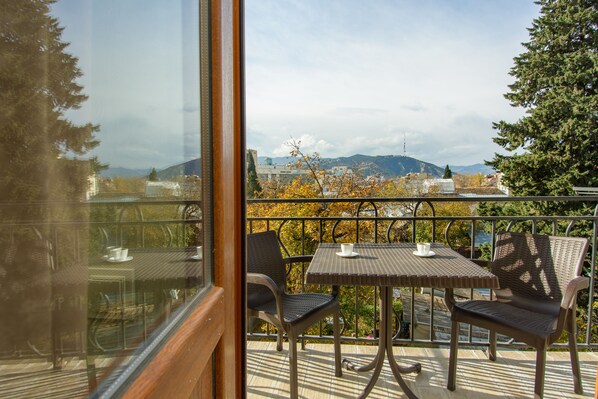 Superior-Apartment, 2 Schlafzimmer, Balkon | Balkon