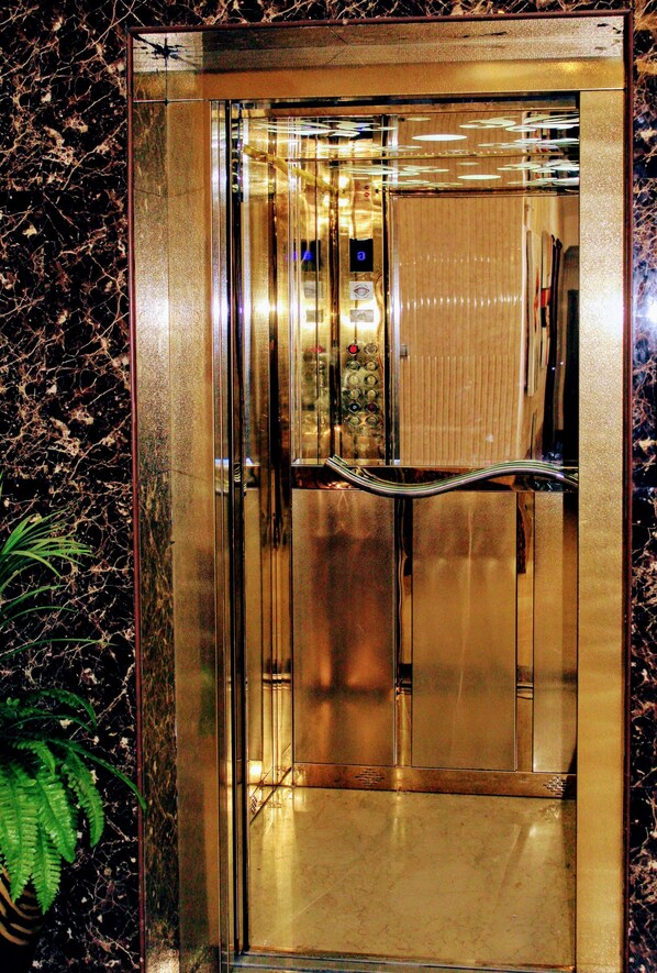 Interior detail - Aros Alfaisaliah Furnished Units (Dammam)