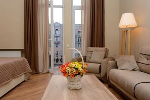 高级公寓, 2 间卧室, 阳台 | 高档床上用品、特色家居、隔音、熨斗/熨衣板