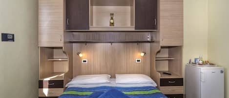 Quarto casal ou duplo | Cofres nos quartos, escrivaninha, berços grátis, Wi-Fi de cortesia