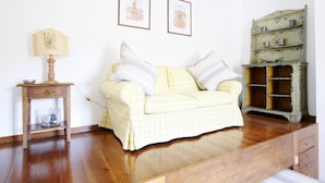 Living area - By the side of the Dome (Florence)