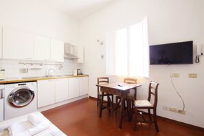 쿡탑, 조리 도구/접시/주방 기구