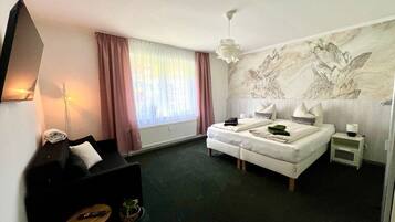 Comfort Condo, 2 Bedrooms | 1 bedroom, premium bedding, laptop workspace, free WiFi