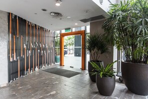 Interior entrance - alia damansara by Subhome (Petaling Jaya)