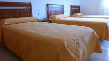 Escritorio, cortinas blackout, insonorización y cunas gratuitas