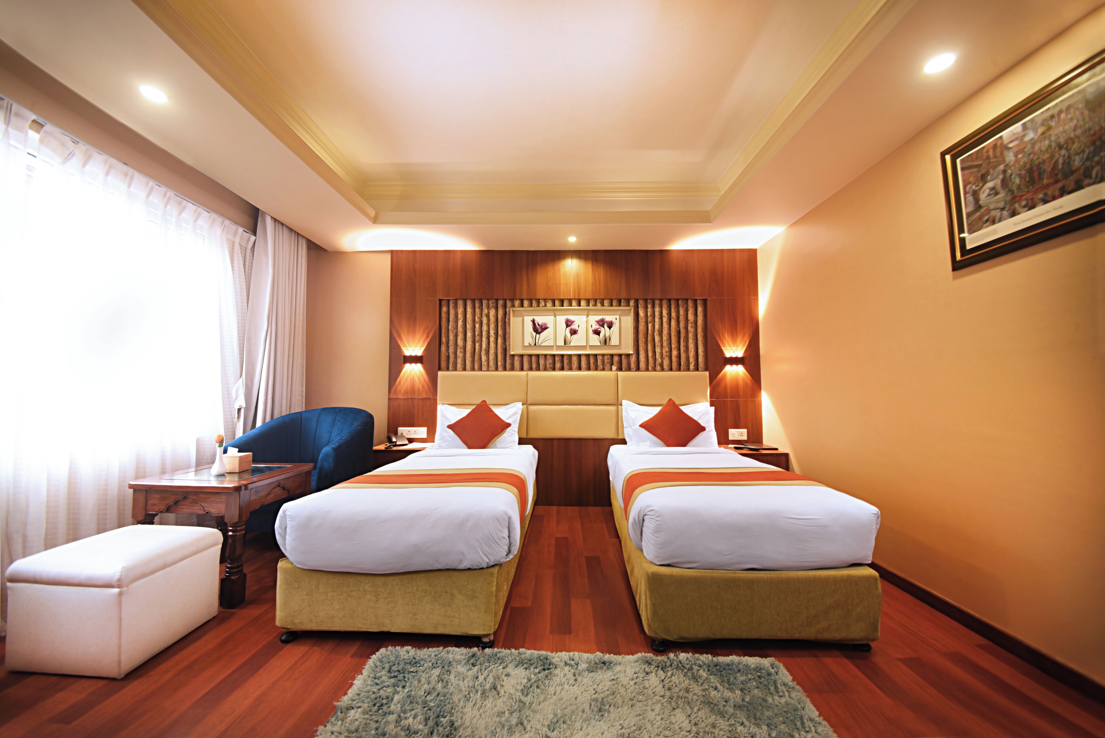 deluxe twin room | premium bedding, minibar, in-room safe, desk