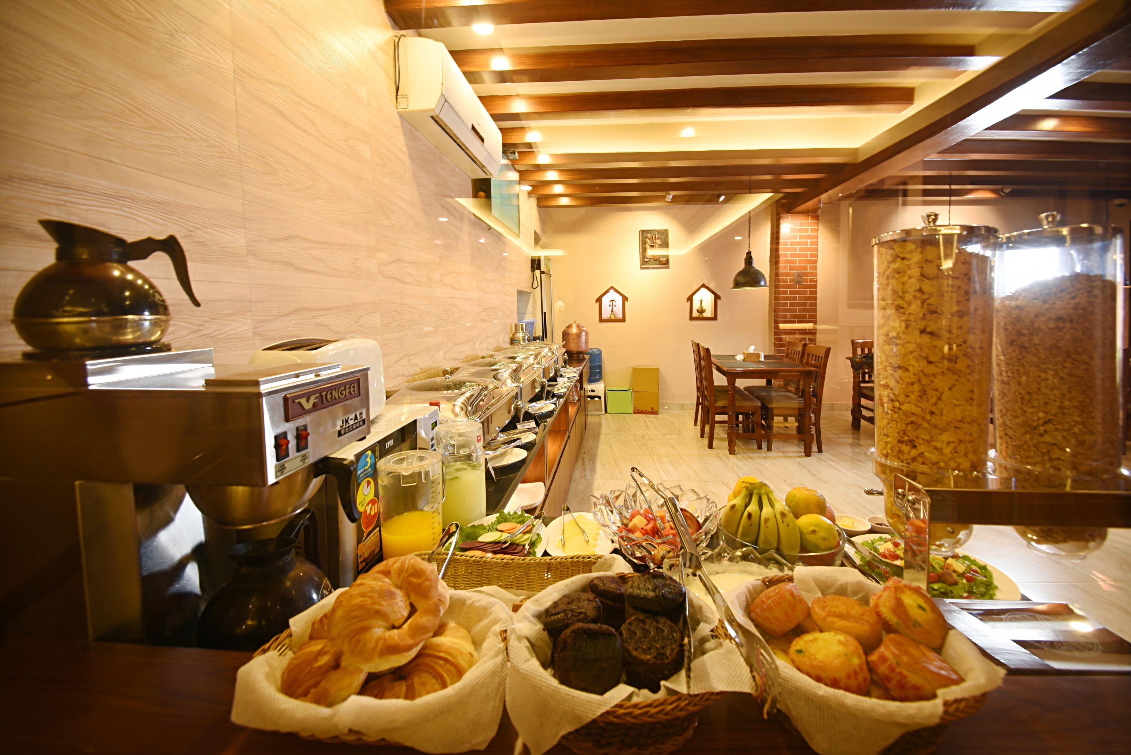 Daily continental breakfast (USD 5 per person)