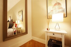 1 室のベッドルーム、WiFi (無料)、ベッドシーツ