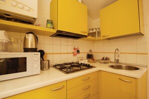 Herdplatte, Kochgeschirr/Geschirr/Besteck