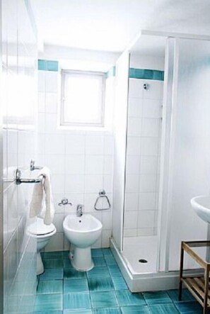 Bathroom - Guest House in Pitti Square (Florence)