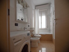 Bathroom - Matilde's House (Verona)