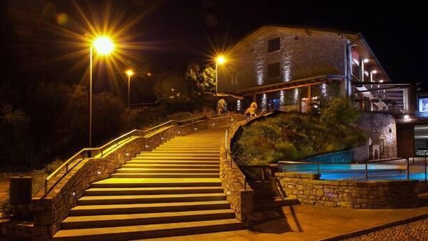 Front of property - evening/night - HOTEL FONTANA SANTA (Grumello del Monte)