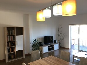 Appartement, 2 chambres, vue montagne | Salle de séjour