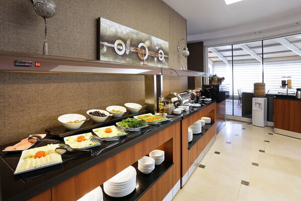 Tägliches inbegriffenes Frühstücksbuffet