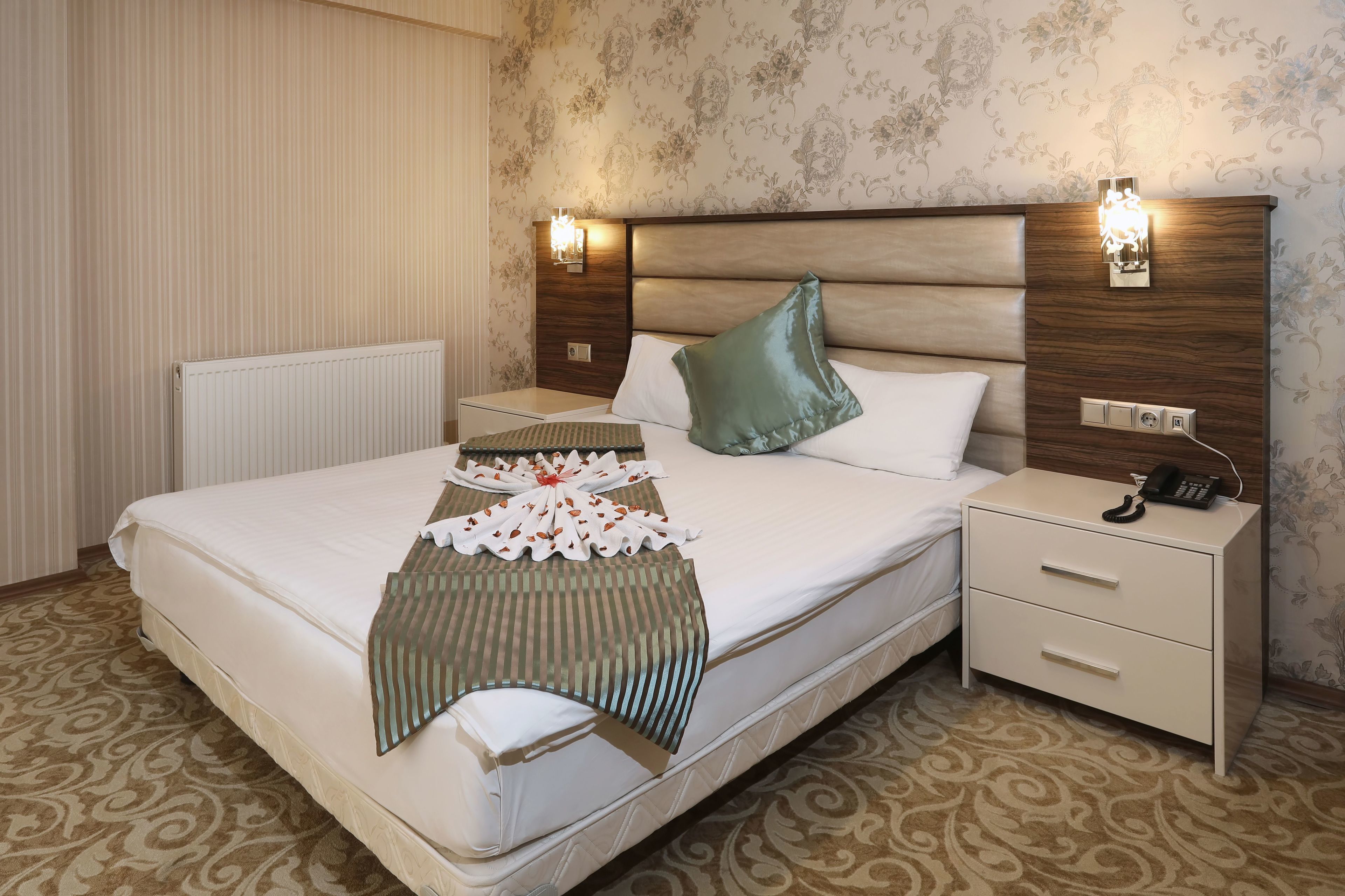 Grand-suite | 1 soveværelse, minibar, pengeskab på værelset, skrivebord