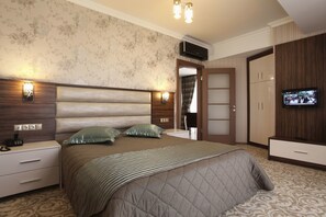 Suite Grand | 1 habitación, minibar, caja de seguridad en la habitación y escritorio 