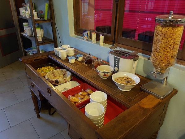Daily continental breakfast for a fee