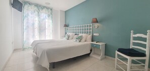 Kamar Twin | Tirai kedap cahaya, Wi-Fi gratis, dan seprai linen