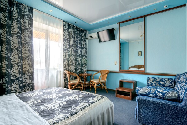 Exclusive Suite | 1 bedroom, premium bedding, soundproofing, iron/ironing board