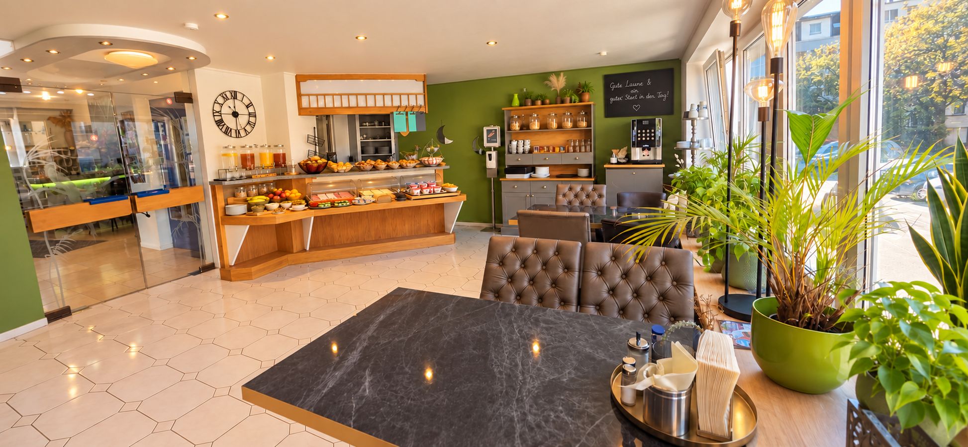 Breakfast area