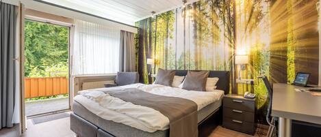 In-room safe, desk, laptop workspace, free WiFi