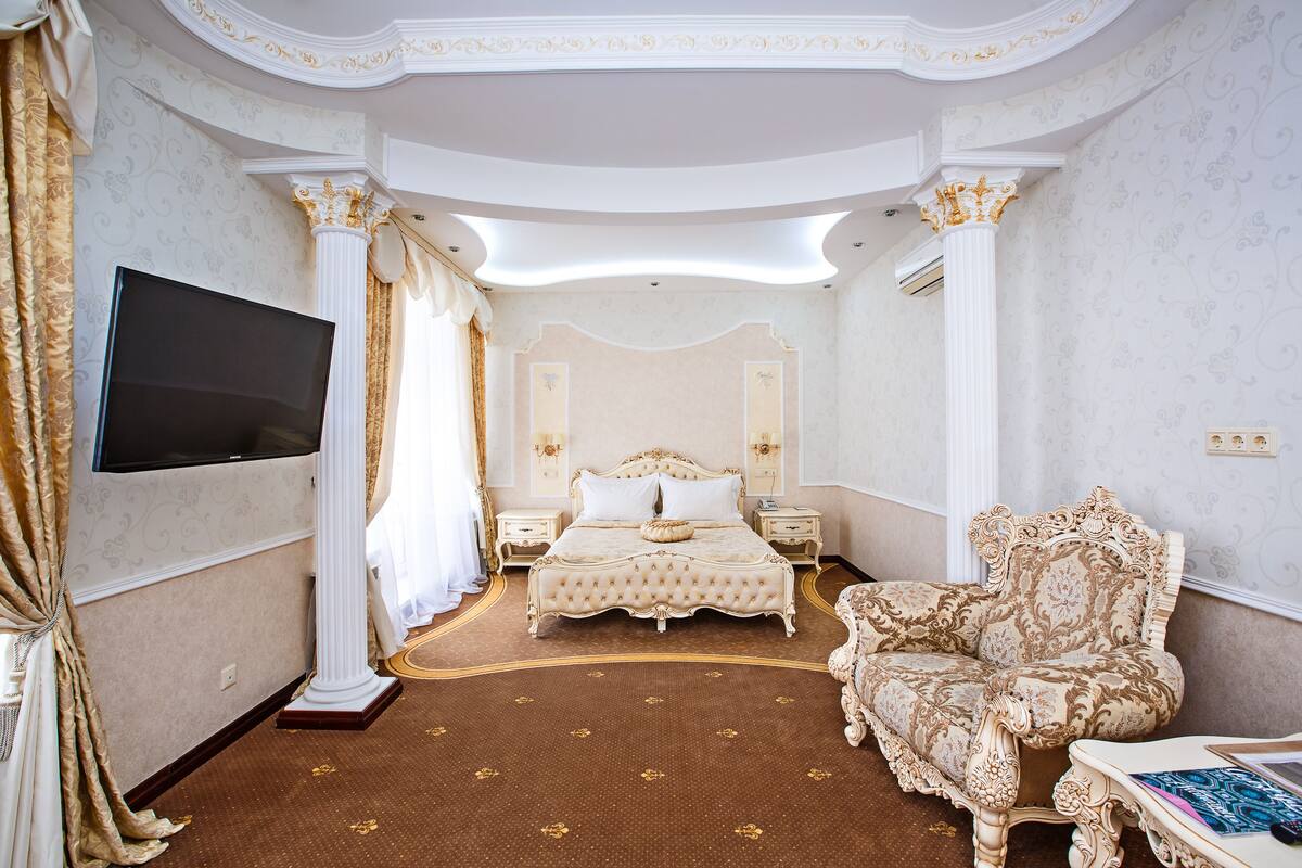 Executive Suite